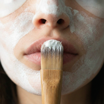 Gommage irritant : alternatives naturelles pour exfolier