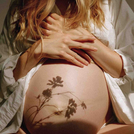 Cosmétiques et grossesse : éviter les risques, garder la cohérence