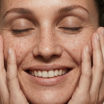Respirer mieux, rayonner plus : comment la respiration influence l’éclat de la peau