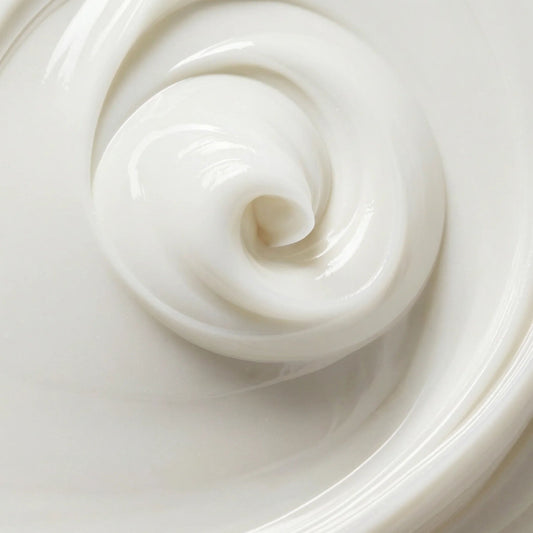 Crème matin et soir : faut-il vraiment hydrater deux fois par jour ?